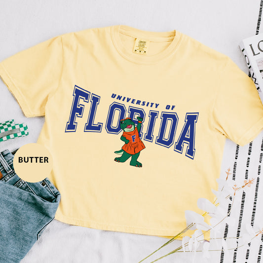 a t - shirt that says university of florida on it