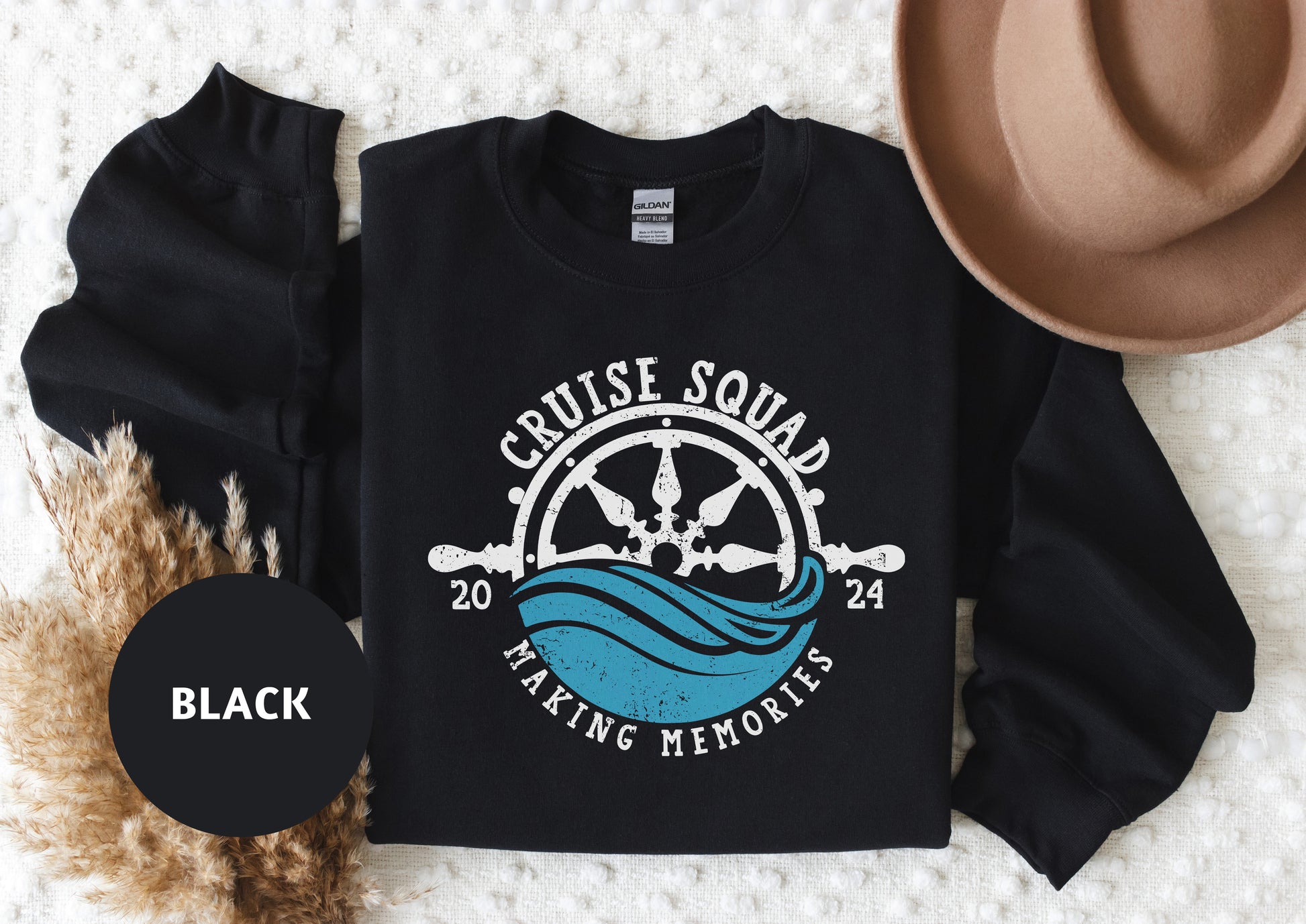 a black sweatshirt with the words cruise squad on it