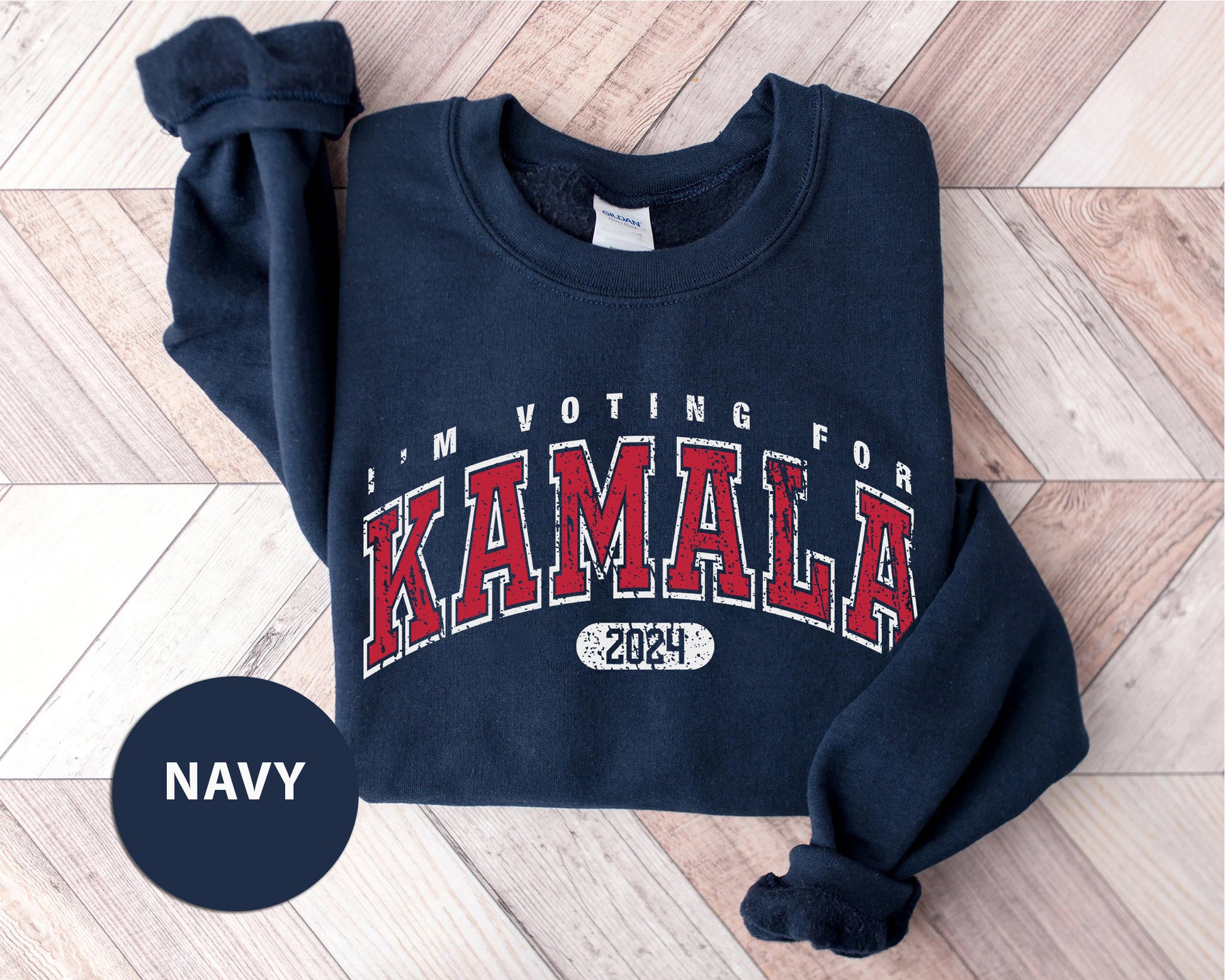 a navy sweatshirt with the words, i'm voting for kaanana on