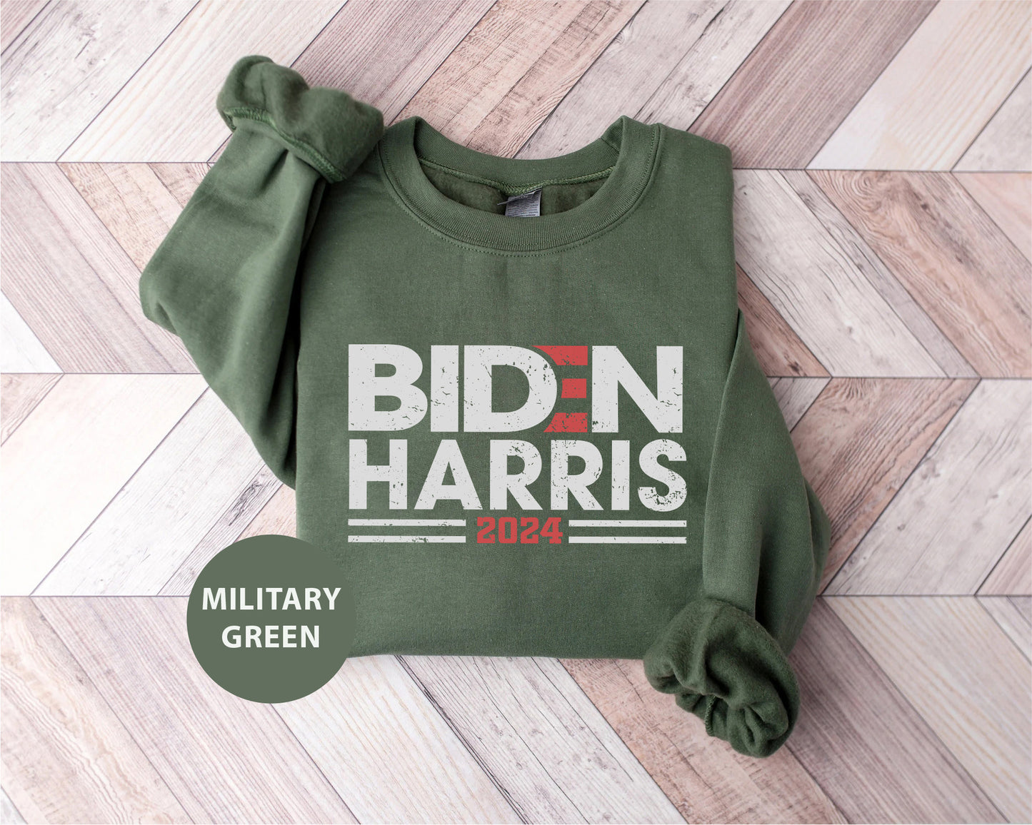 a green sweatshirt with bidn harris written on it