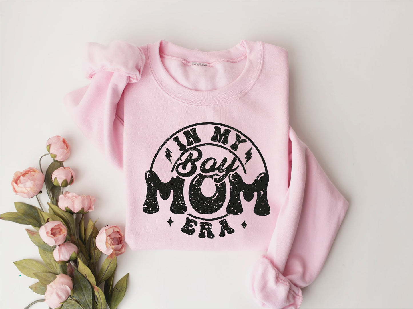 a pink sweatshirt with the words i&#39;m my best mom printed on it