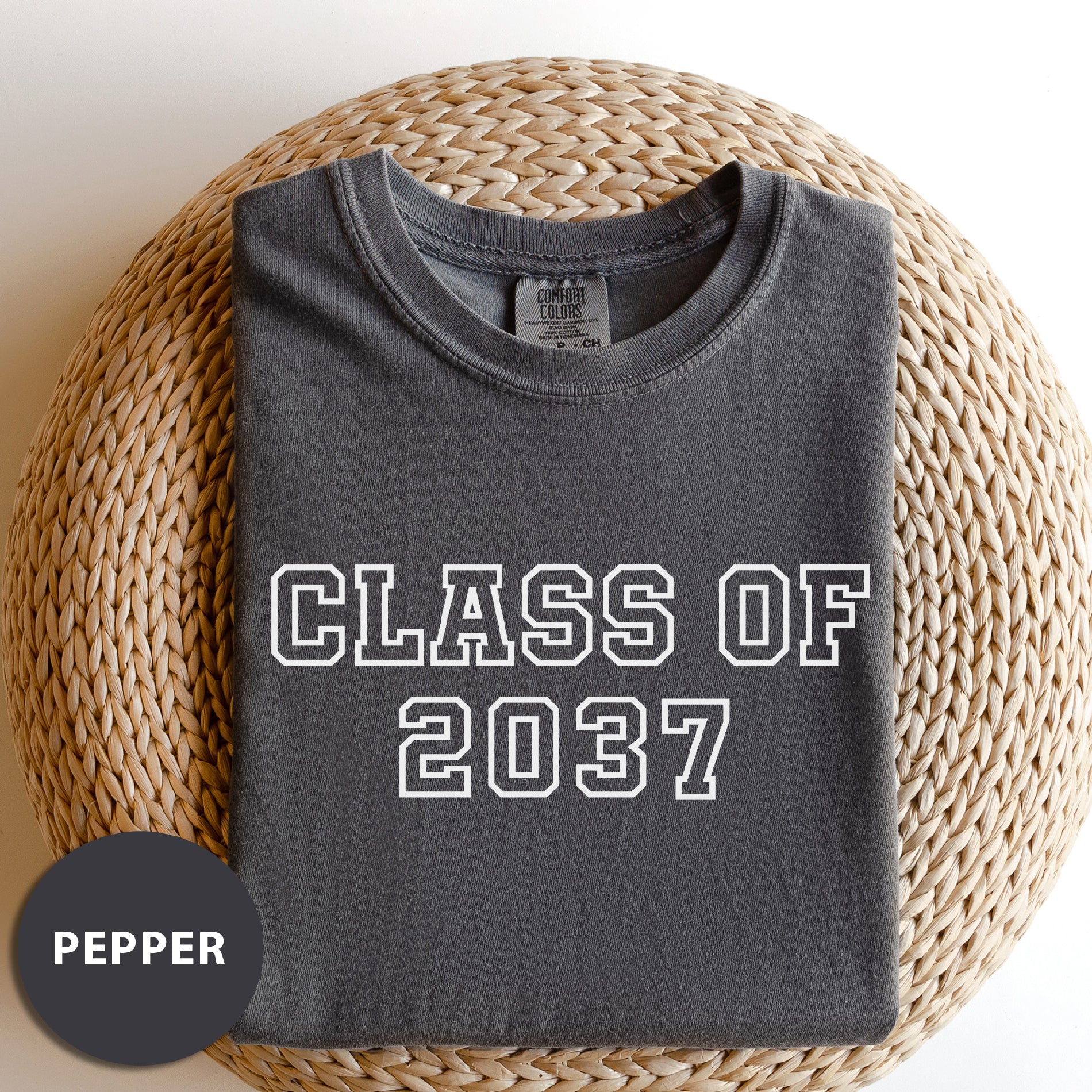 a t - shirt with the words class of 2013 printed on it